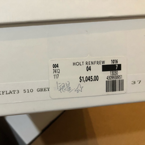 Size37 only wear once with cover underneath. dust bag and box bought from Holts - Picture 3 of 3